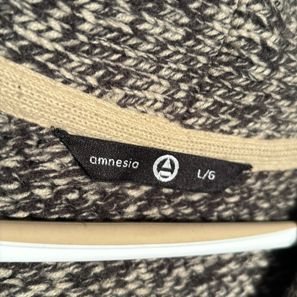 Amnesia Knit Women’s Cardigan Sweater in Grey Size Large - Picture 2 of 6